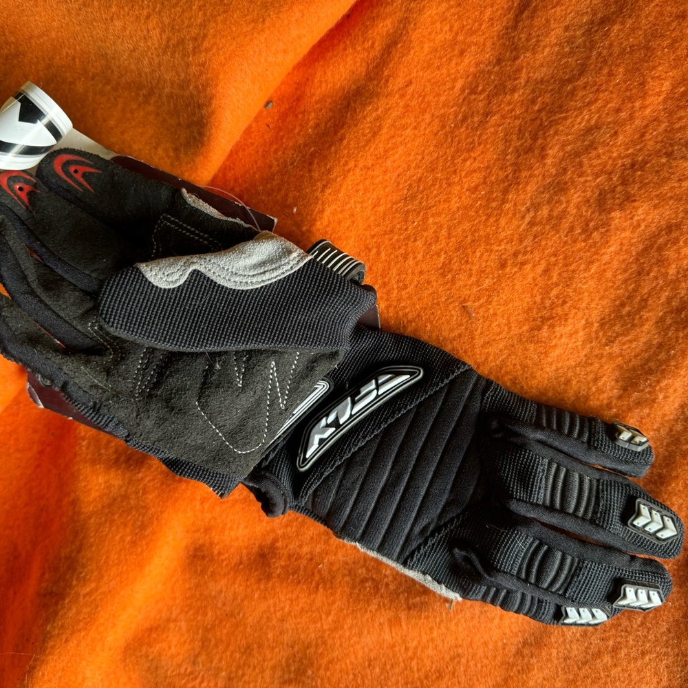 Fly Racing Kids Gloves - Picture 3 of 4